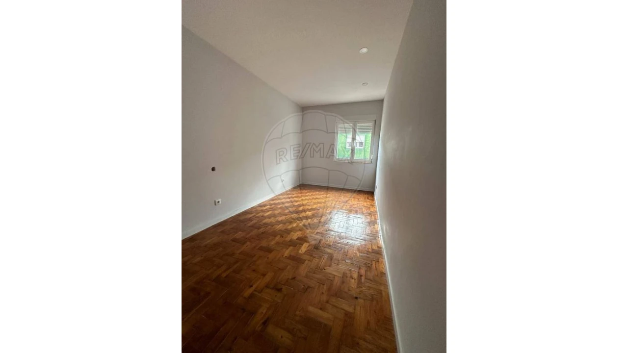 Prédio para Venda em Setubal (São Sebastião) Foto 24