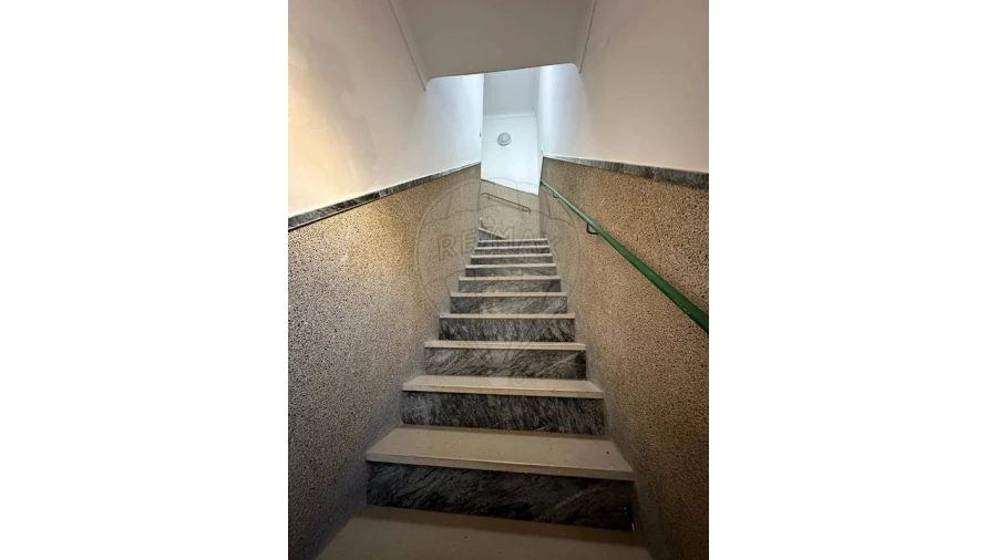 Prédio para Venda em Setubal (São Sebastião) Foto 8