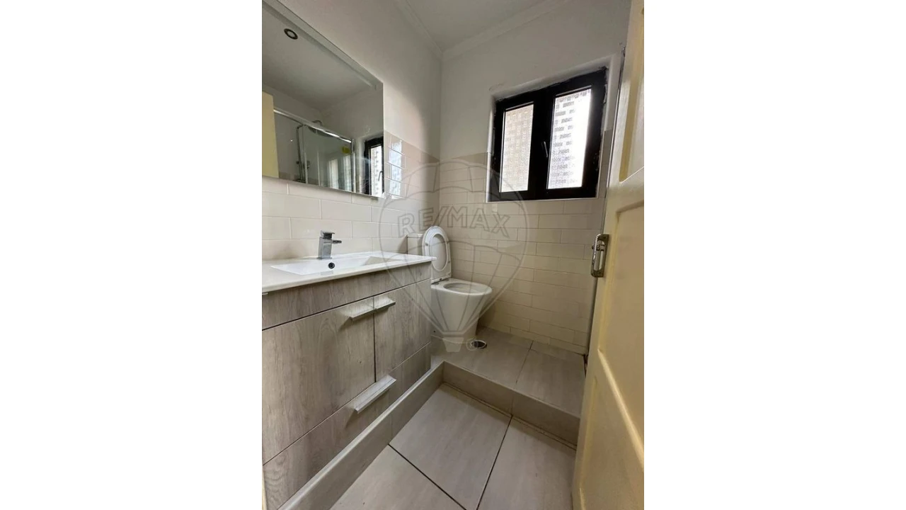 Prédio para Venda em Setubal (São Sebastião) Foto 13