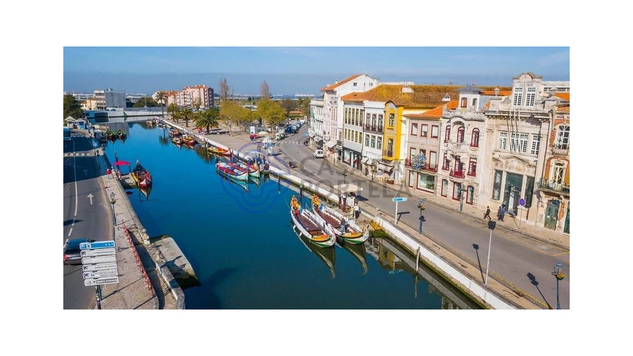 Apartamento T5 para Venda em Aradas Foto 14