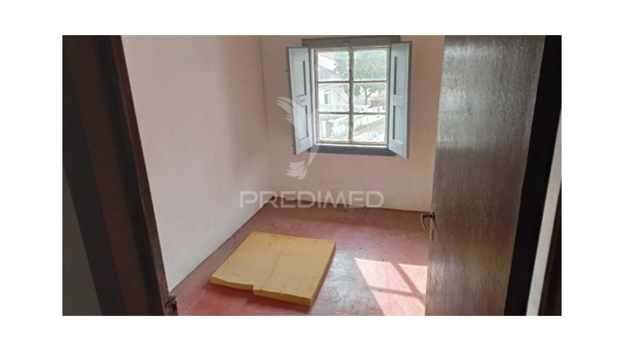 Moradia T5 para Venda em Longomel Foto 19