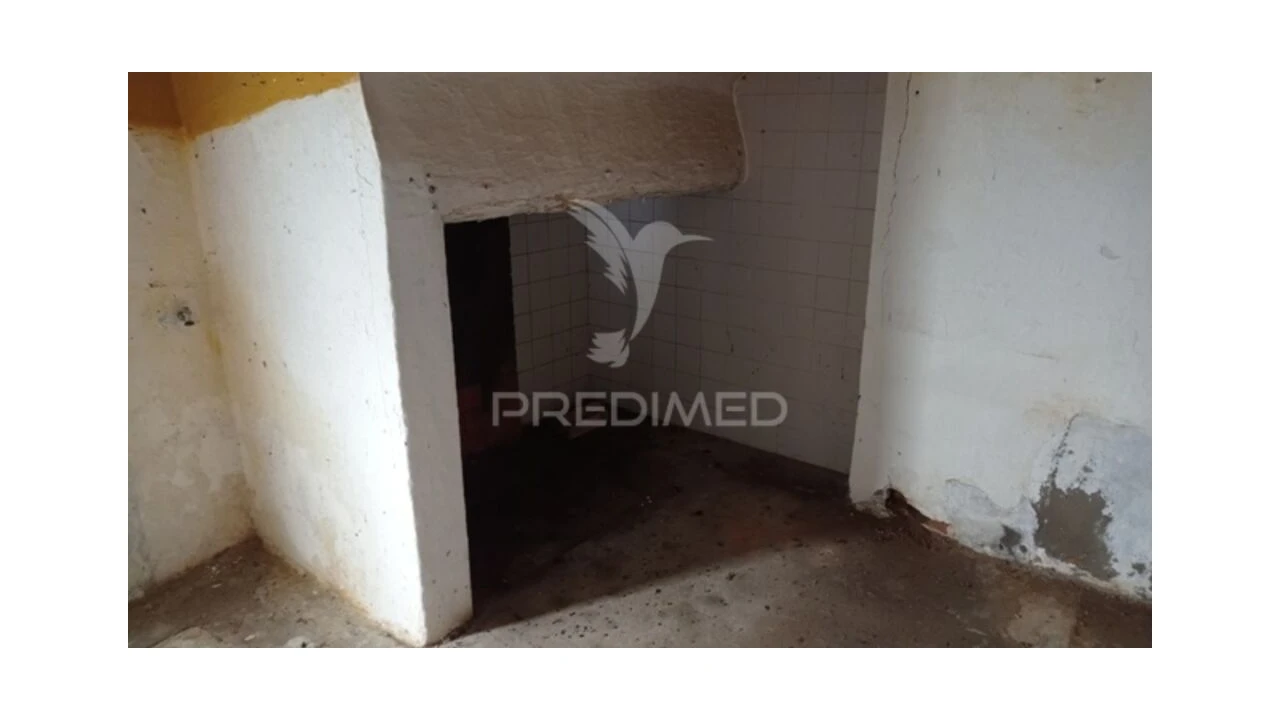 Moradia T5 para Venda em Longomel Foto 8