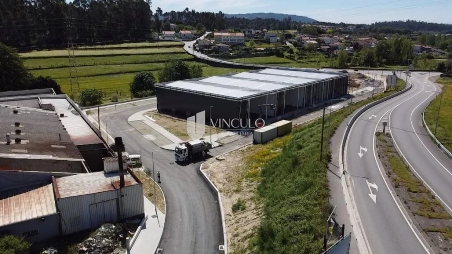 Armazém para Venda em Seide Foto 4