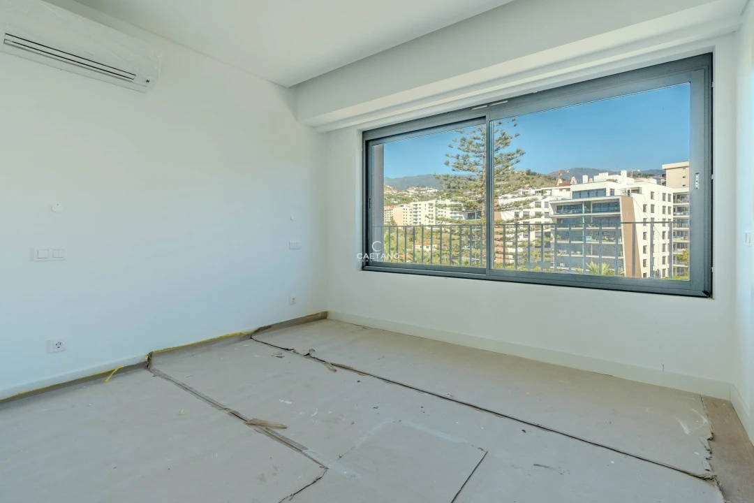 Apartamento T4 para Venda em São Martinho Foto 9
