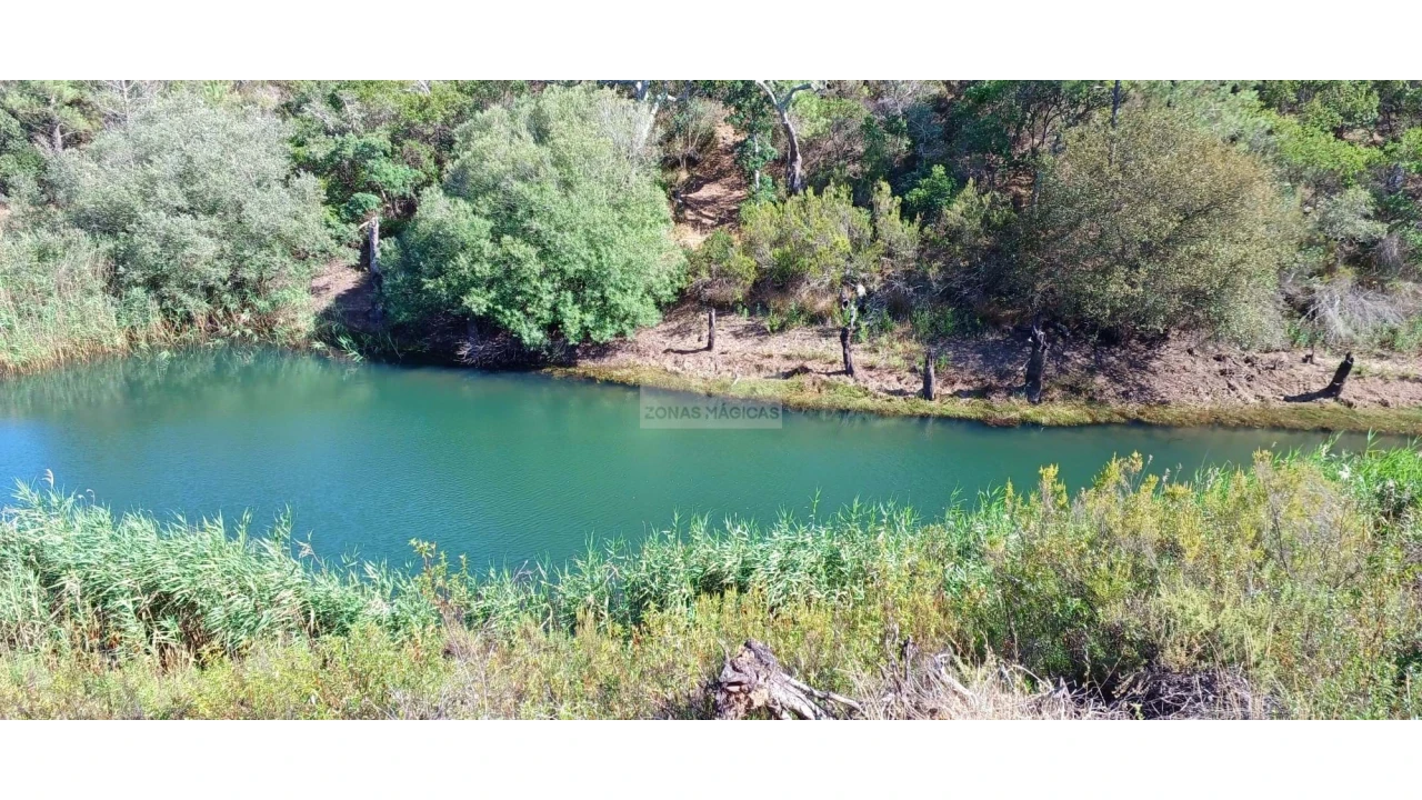 Terreno para Venda em Lagos (São Sebastião e Santa Maria) Foto 9