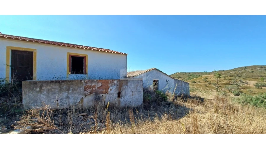 Terreno para Venda em Lagos (São Sebastião e Santa Maria) Foto 4