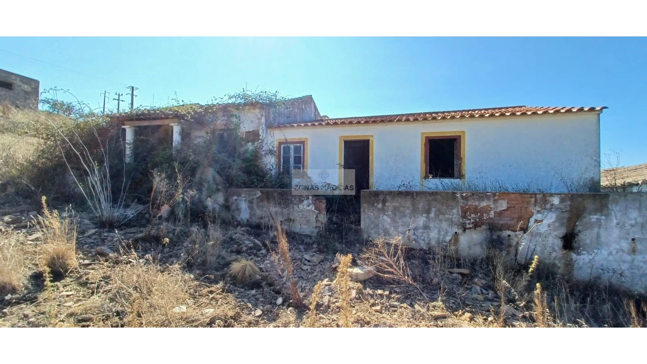 Terreno para Venda em Lagos (São Sebastião e Santa Maria) Foto 3
