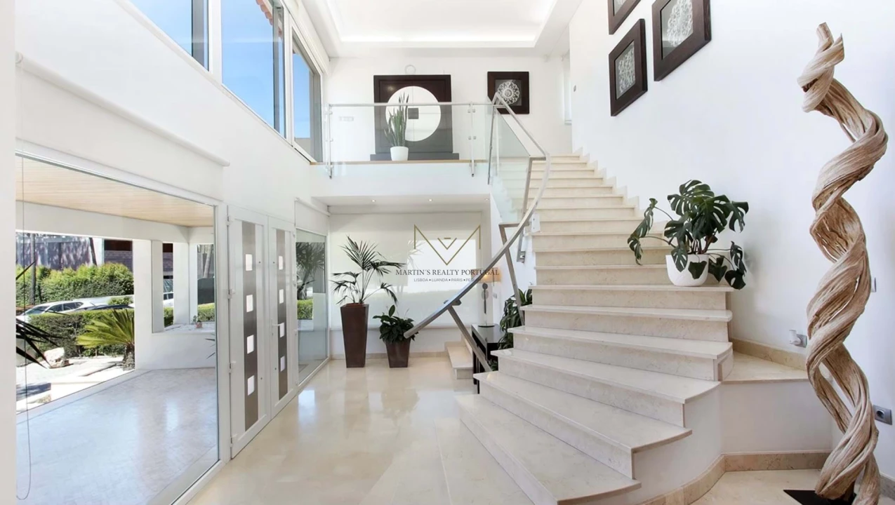 Moradia para Venda em Charneca de Caparica e Sobreda Foto 2