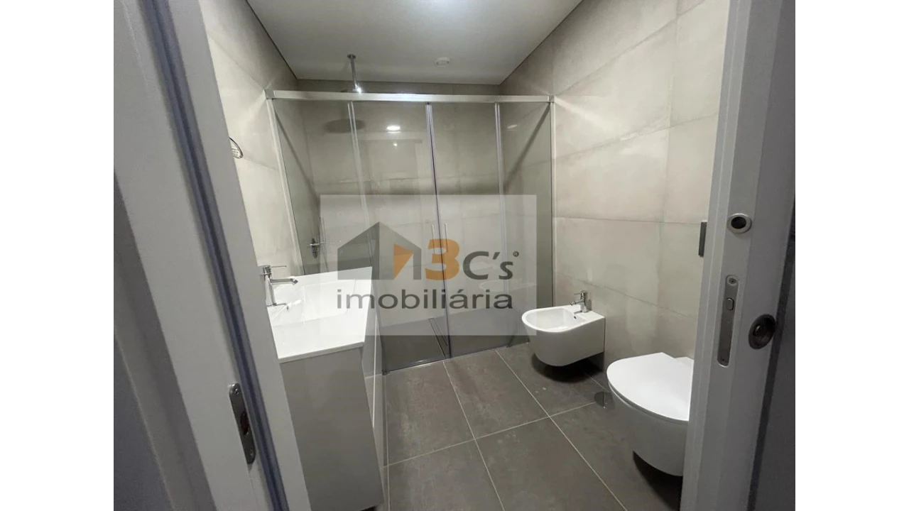 Apartamento T4 para Venda em Cedofeita, Santo Ildefonso, Sé, Miragaia, São Nicolau e Vitória Foto 11