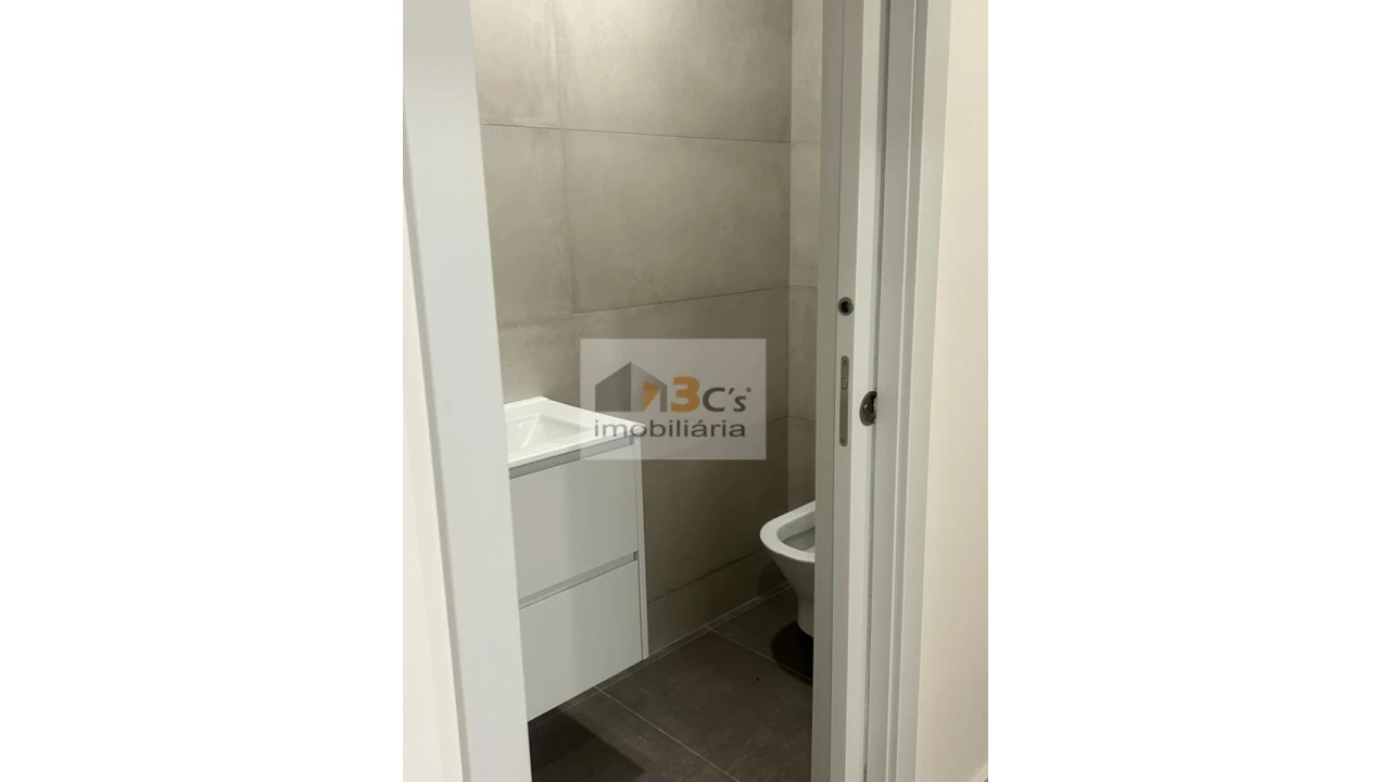 Apartamento T4 para Venda em Cedofeita, Santo Ildefonso, Sé, Miragaia, São Nicolau e Vitória Foto 12