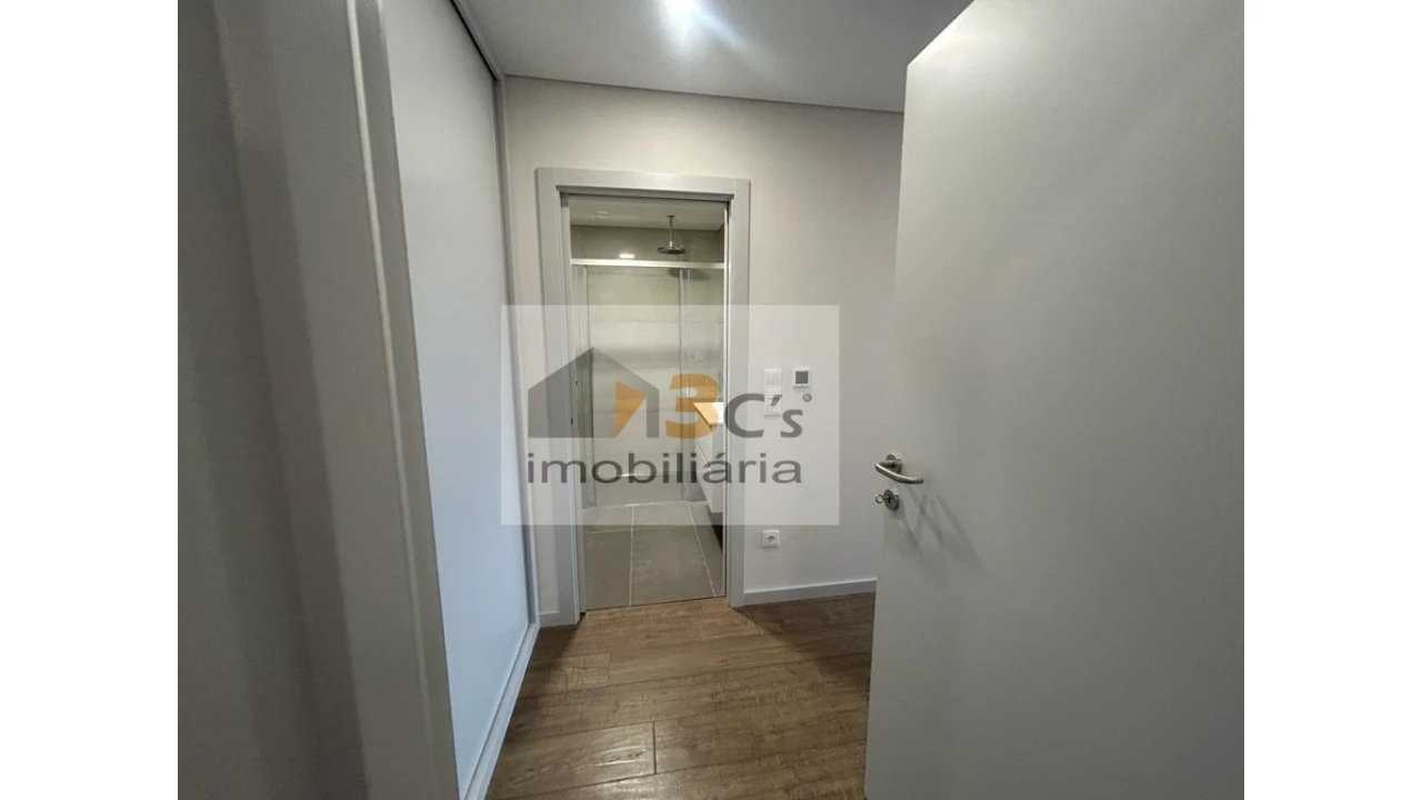 Apartamento T4 para Venda em Cedofeita, Santo Ildefonso, Sé, Miragaia, São Nicolau e Vitória Foto 19