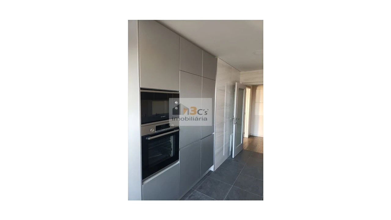 Apartamento T4 para Venda em Cedofeita, Santo Ildefonso, Sé, Miragaia, São Nicolau e Vitória Foto 8