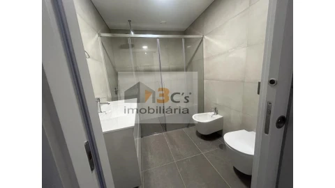 Apartamento T4 para Venda em Cedofeita, Santo Ildefonso, Sé, Miragaia, São Nicolau e Vitória
