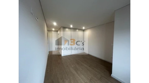 Apartamento T4 para Venda em Cedofeita, Santo Ildefonso, Sé, Miragaia, São Nicolau e Vitória