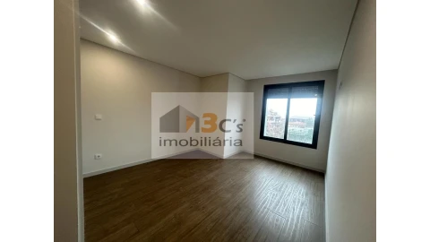 Apartamento T4 para Venda em Cedofeita, Santo Ildefonso, Sé, Miragaia, São Nicolau e Vitória
