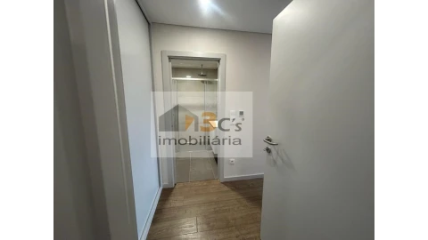 Apartamento T4 para Venda em Cedofeita, Santo Ildefonso, Sé, Miragaia, São Nicolau e Vitória