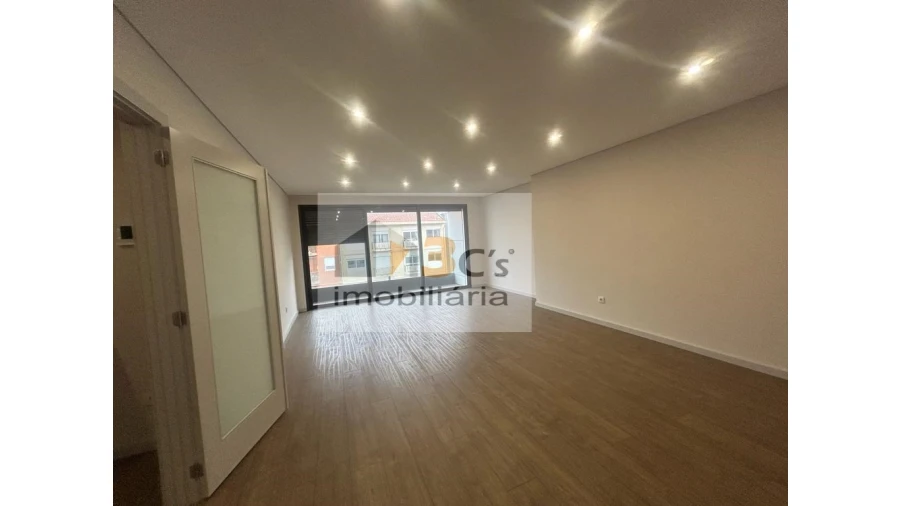 Apartamento T4 para Venda em Cedofeita, Santo Ildefonso, Sé, Miragaia, São Nicolau e Vitória