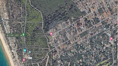 Terreno para Venda em Charneca de Caparica e Sobreda