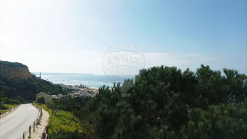Terreno para Venda em Charneca de Caparica e Sobreda