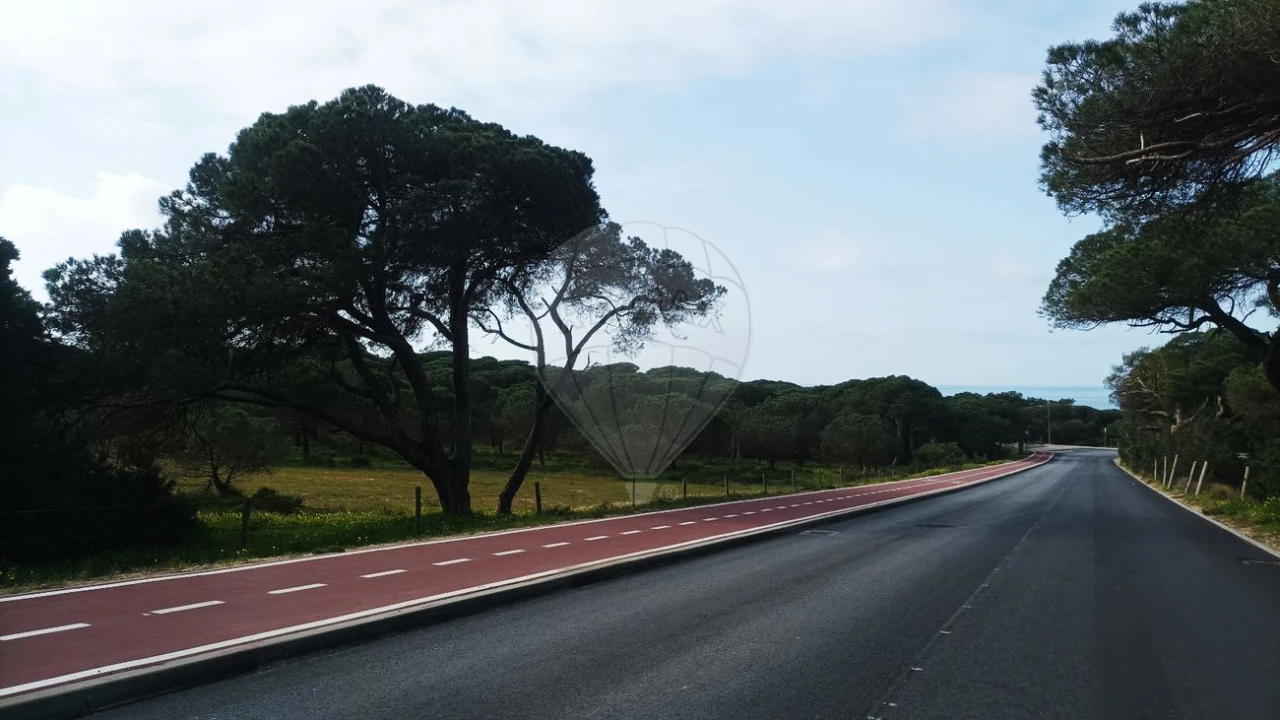 Terreno para Venda em Charneca de Caparica e Sobreda Foto 4