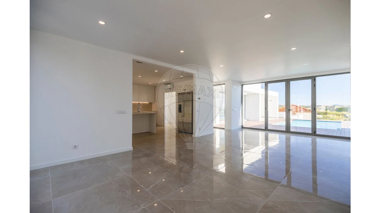 Moradia T4 para Venda em Ribamar Foto 14