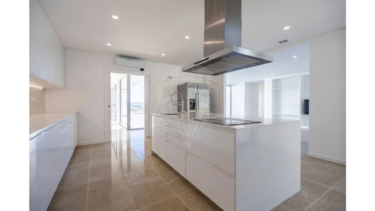 Moradia T4 para Venda em Ribamar Foto 8