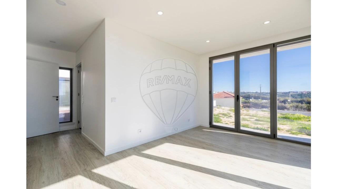 Moradia T4 para Venda em Ribamar Foto 27