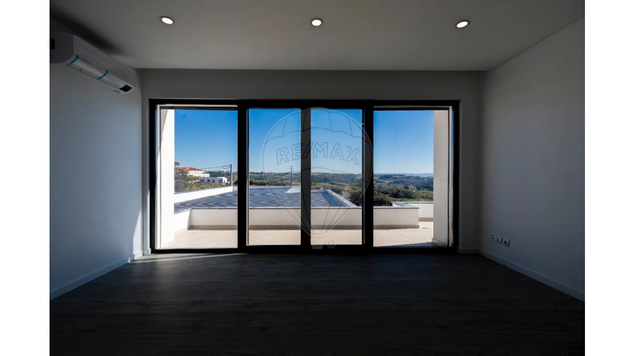 Moradia T4 para Venda em Ribamar Foto 19