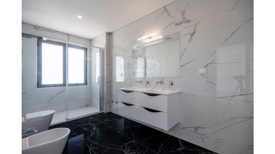 Moradia T4 para Venda em Ribamar Foto 22