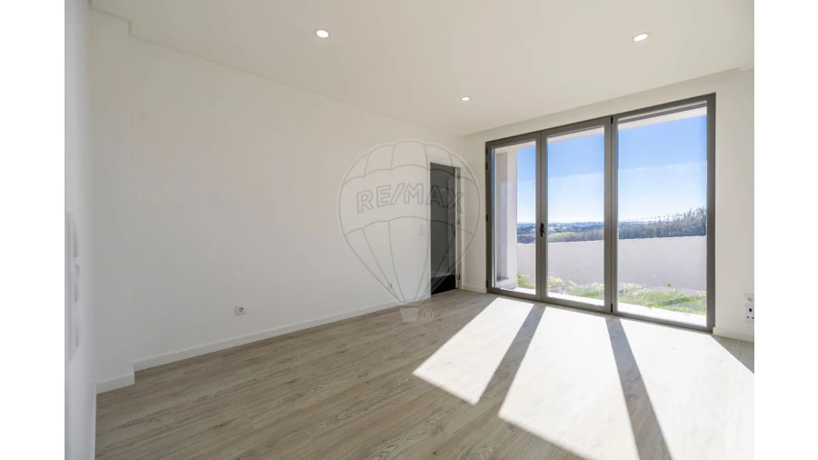 Moradia T4 para Venda em Ribamar Foto 32