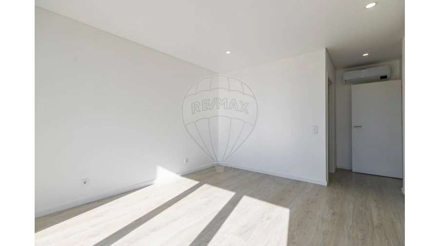 Moradia T4 para Venda em Ribamar Foto 37