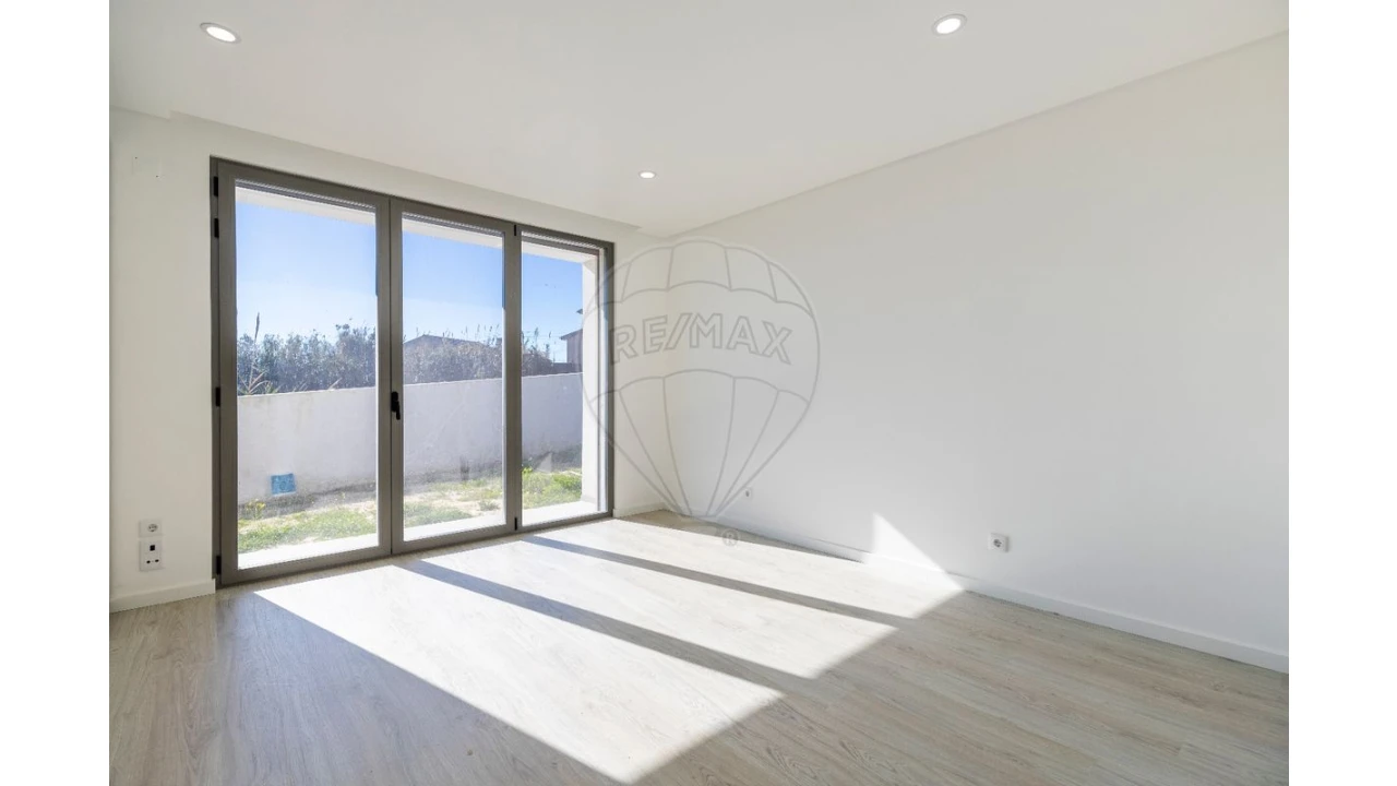 Moradia T4 para Venda em Ribamar Foto 36