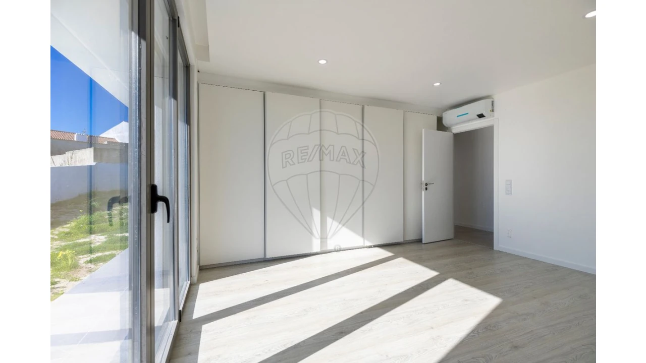 Moradia T4 para Venda em Ribamar Foto 31