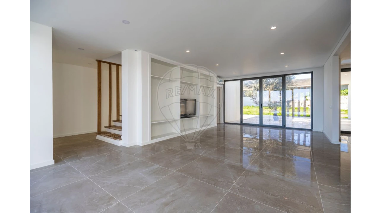 Moradia T4 para Venda em Ribamar Foto 13