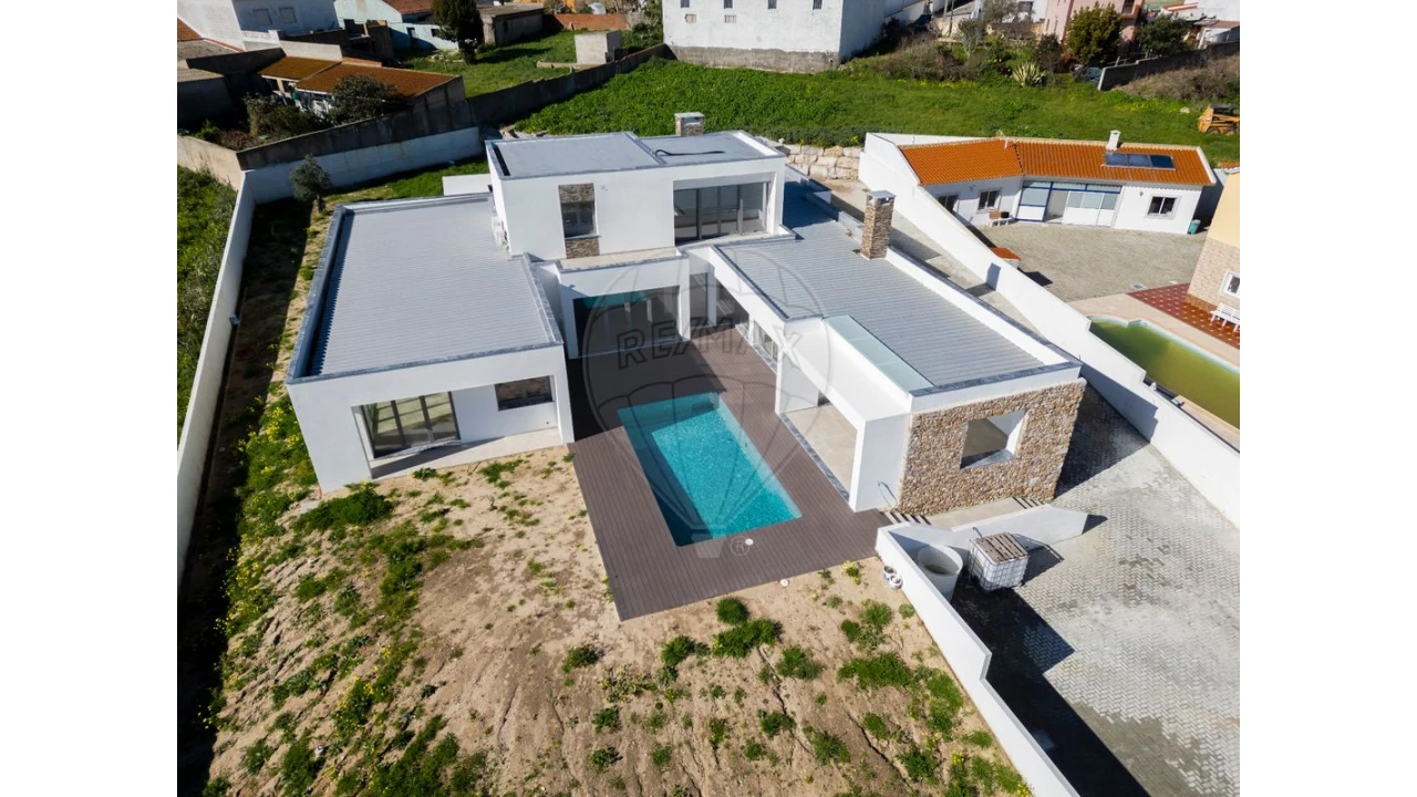 Moradia T4 para Venda em Ribamar Foto 50