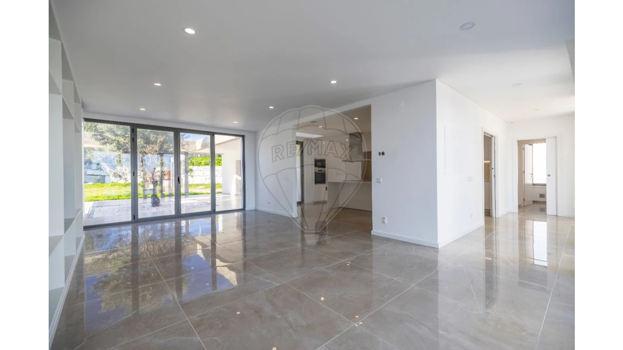 Moradia T4 para Venda em Ribamar Foto 12