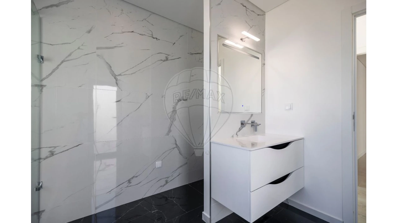 Moradia T4 para Venda em Ribamar Foto 25