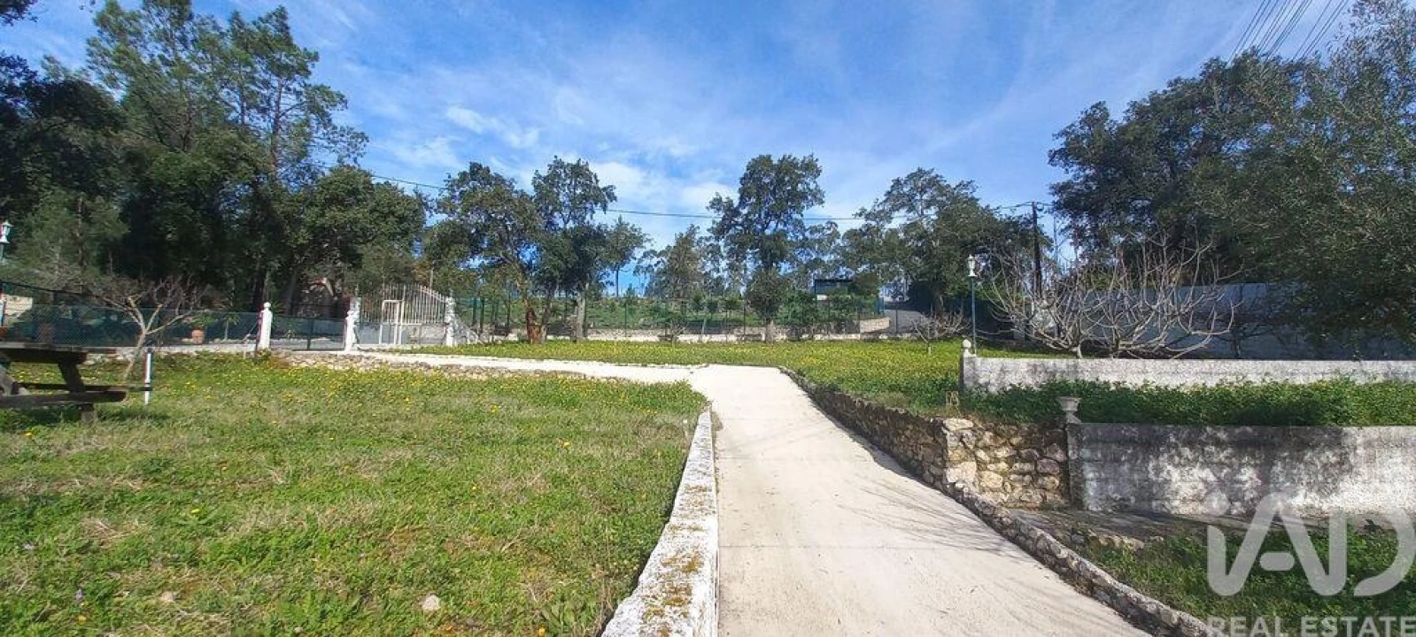 Moradia T16 para Venda em Bucelas Foto 28