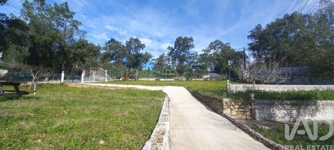 Moradia T16 para Venda em Bucelas Foto 28