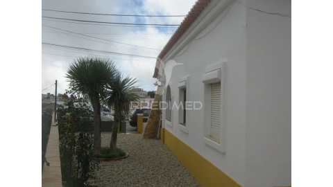 Moradia T2 para Venda em São Francisco da Serra