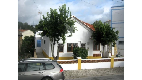 Moradia T2 para Venda em São Francisco da Serra