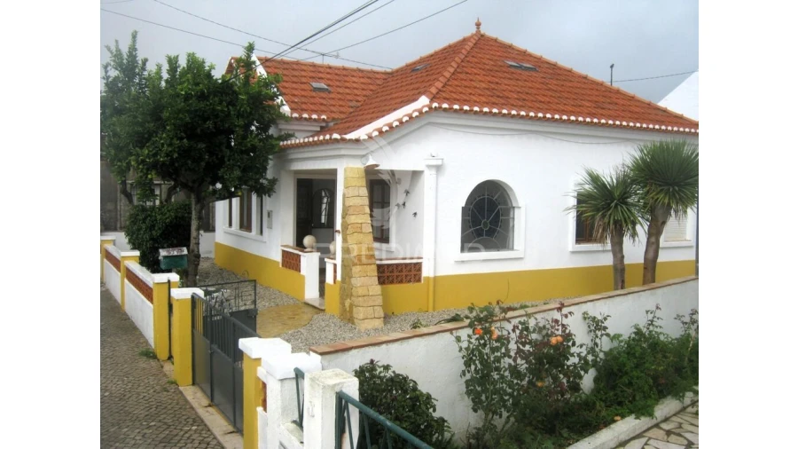 Moradia T2 para Venda em São Francisco da Serra