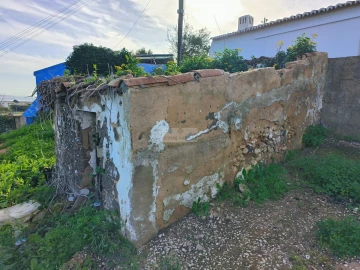 Terreno para Venda em Lagos (São Sebastião e Santa Maria)
