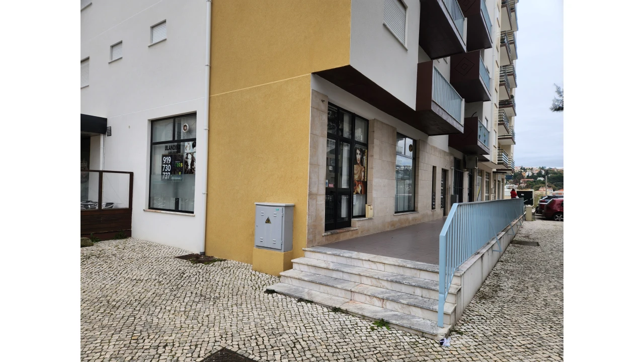 Loja para Arrendamento em Leiria, Pousos, Barreira e Cortes Foto 11
