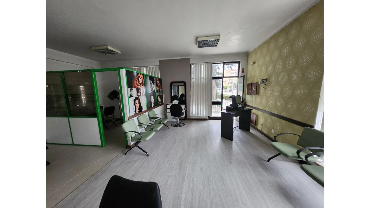 Loja para Arrendamento em Leiria, Pousos, Barreira e Cortes Foto 4