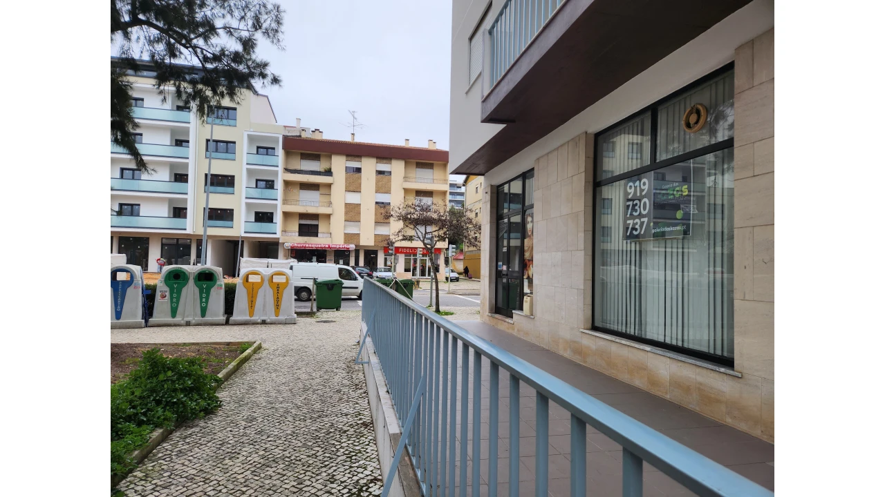 Loja para Arrendamento em Leiria, Pousos, Barreira e Cortes Foto 12