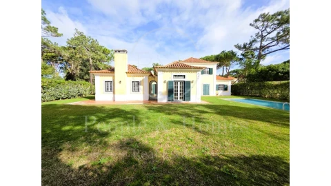 Moradia T6 para Arrendamento em Cascais e Estoril