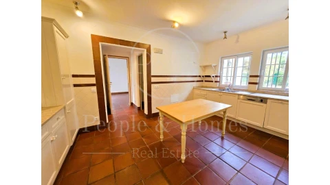 Moradia T6 para Arrendamento em Cascais e Estoril