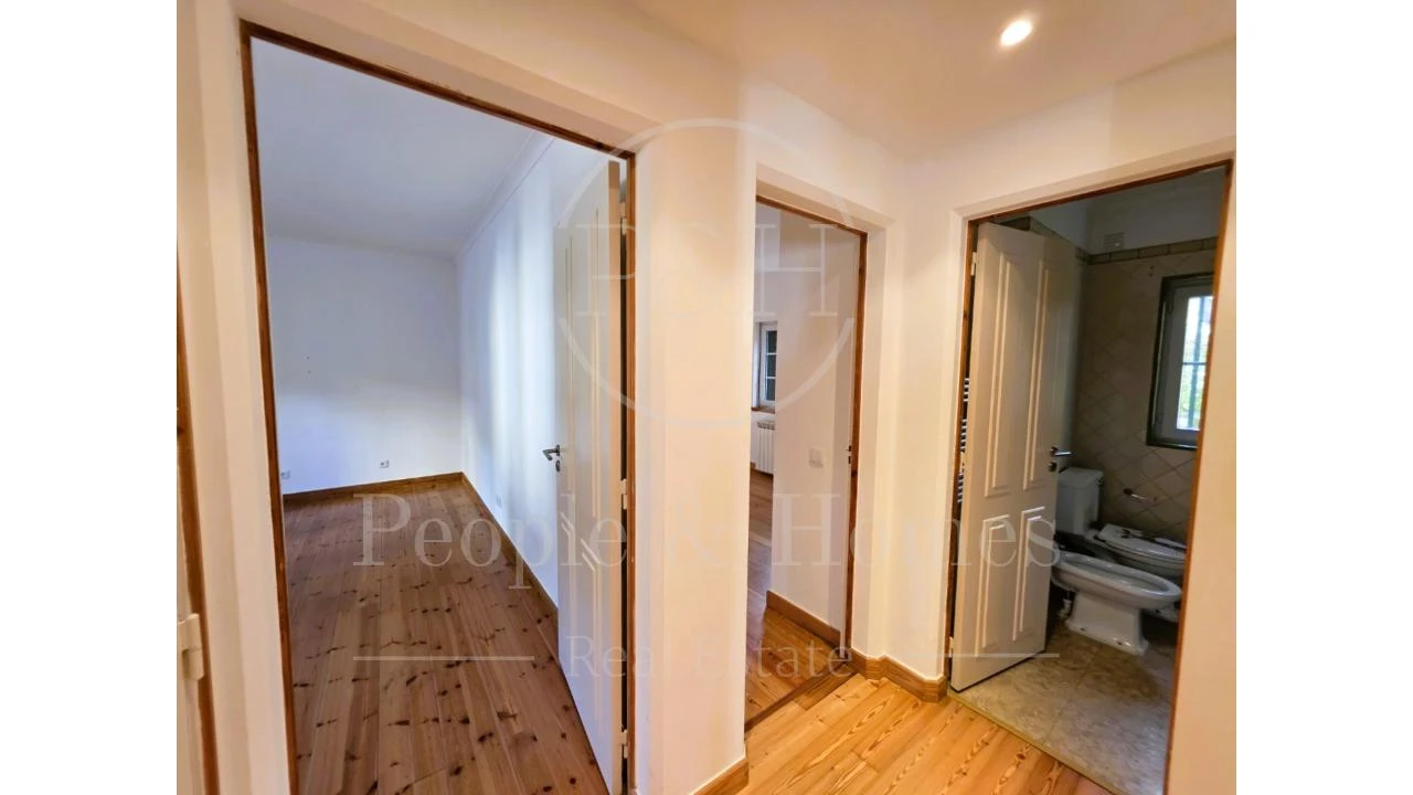 Moradia T6 para Arrendamento em Cascais e Estoril Foto 30