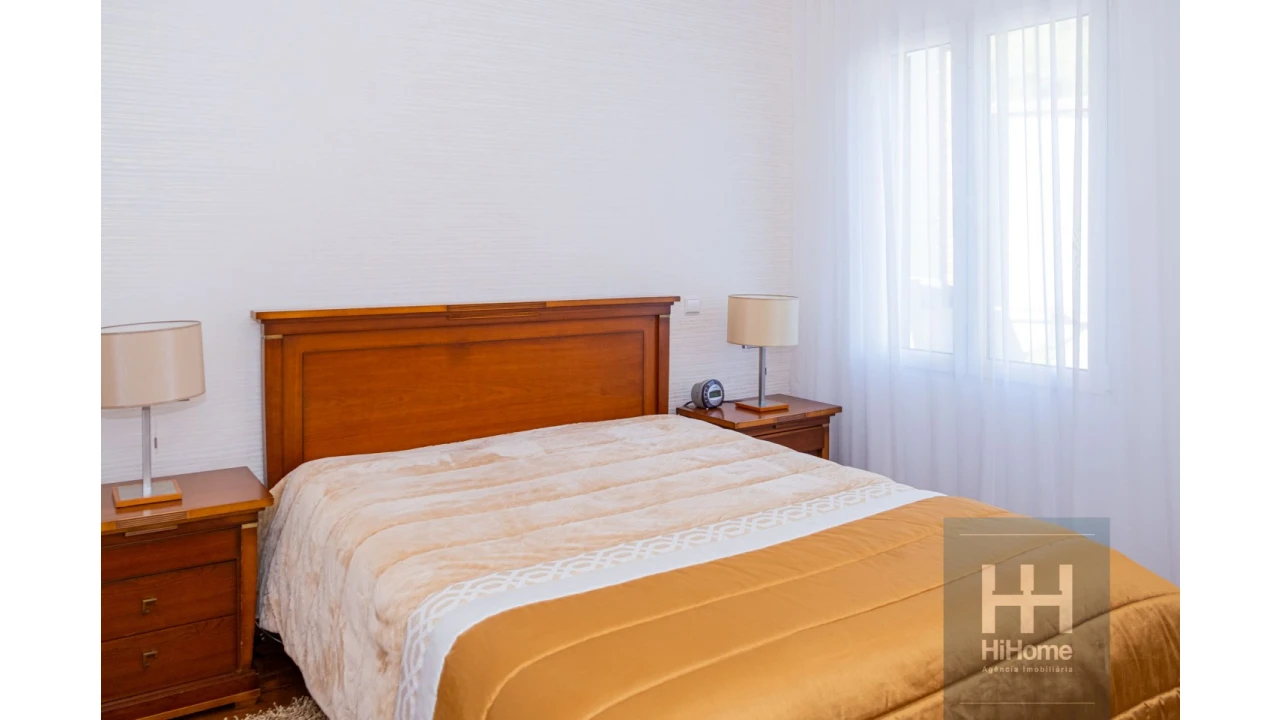 Moradia T4 para Venda em Canhas Foto 26